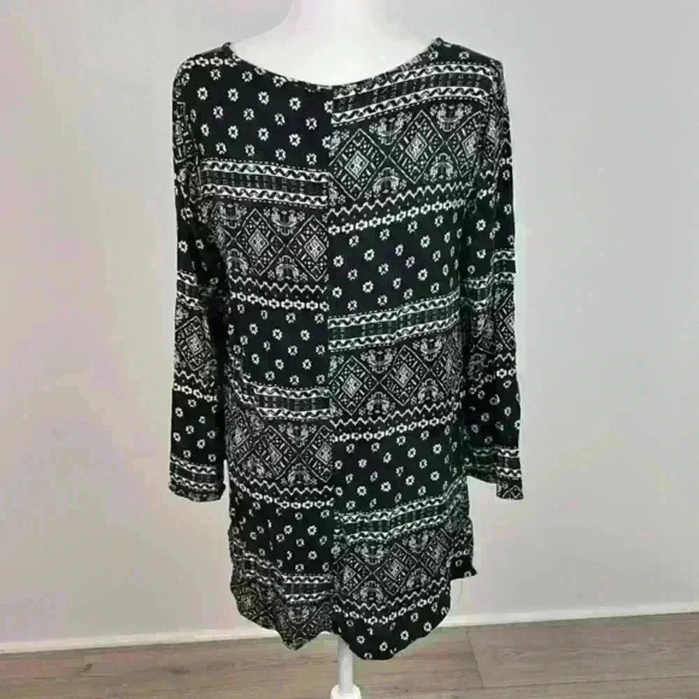 Charlotte Russe Black Top Size M - Picture 4 of 6